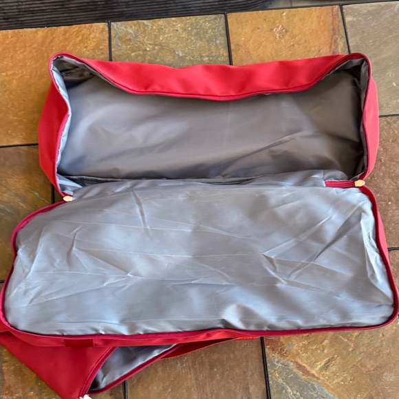 NWOT Luxe Scarlet Red LARGE nylon Bag - Picture 6 of 8